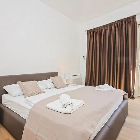 Berli 4 Appartement *